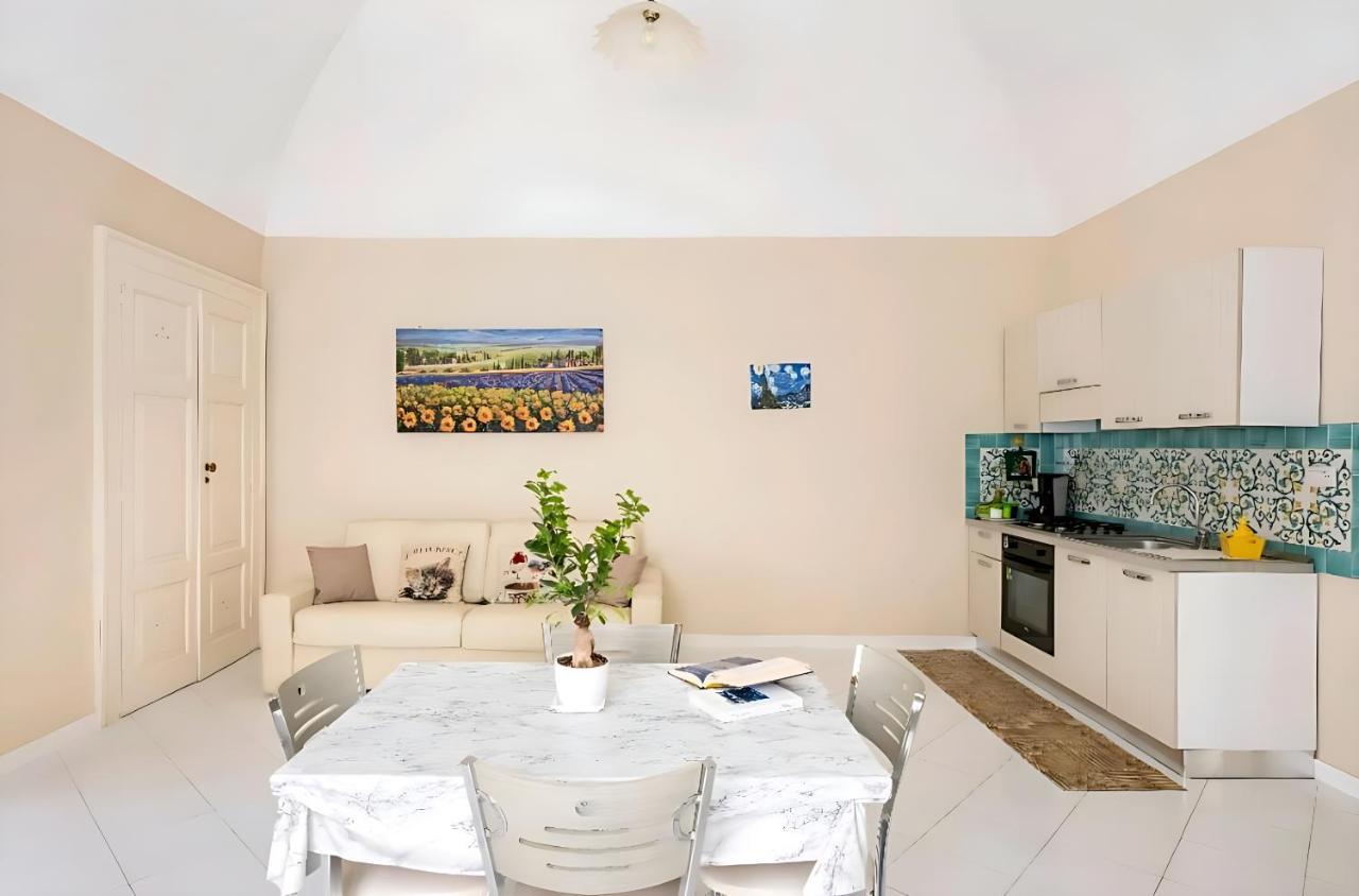Casa Vacanza "Nonna Matilde" A Meta Di Sorrento, 600Mt Dal Mare, Casa Per 4 Extérieur photo